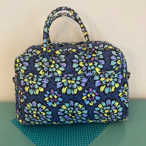 Vera Bradley Weekender & Crossbody Bag Set -- Indigo Pop Pattern - Picture 3 of 16
